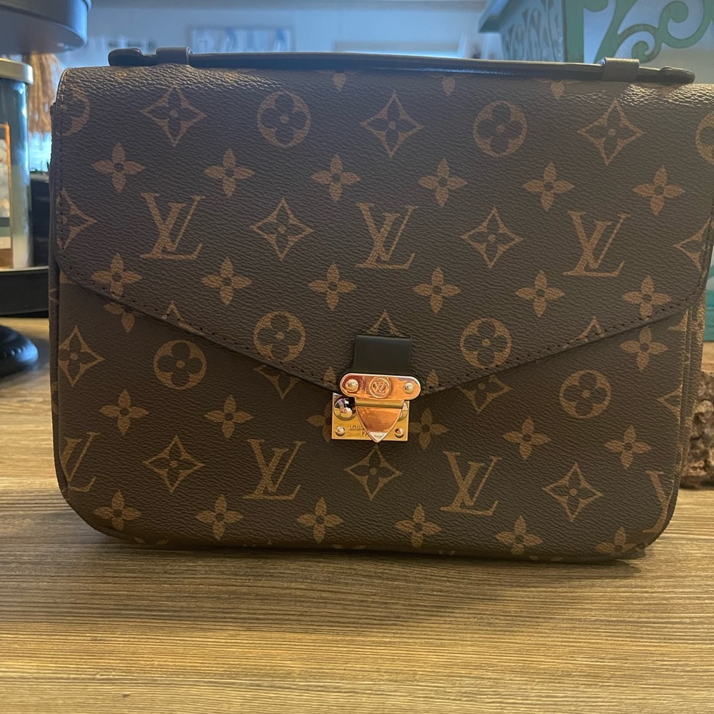 Beautiful new fashion bag